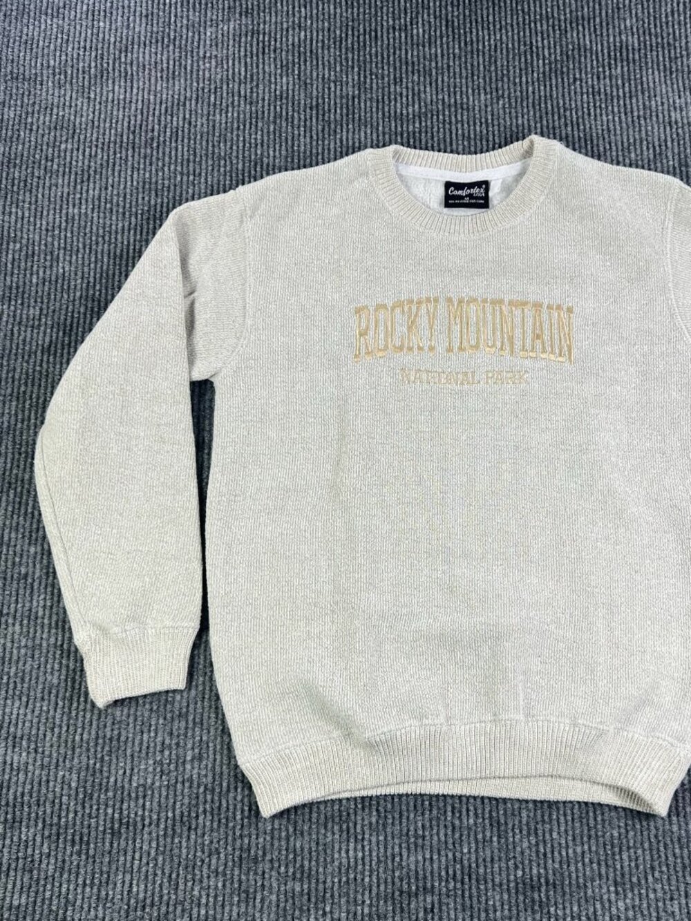 VTG Mens Rocky Mountain Embroidered Gray Crewneck Sweater Size M